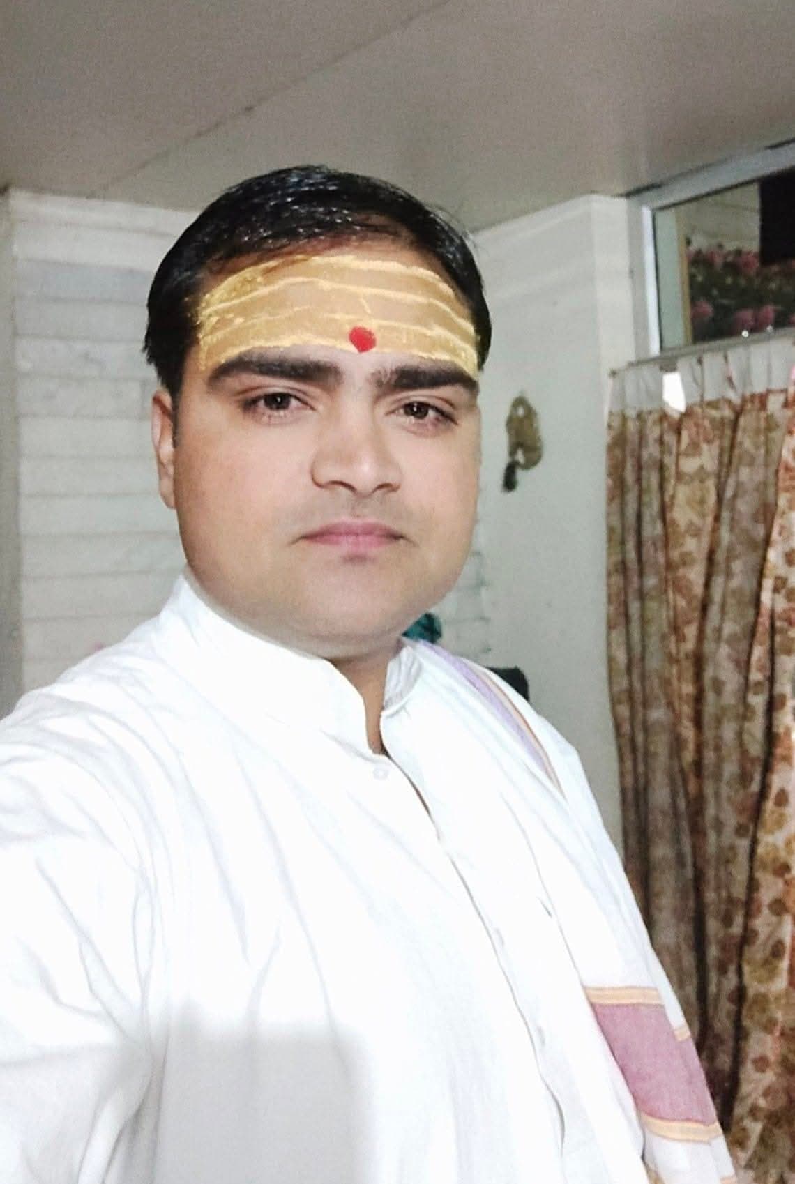 Achary Gaurav vashistha