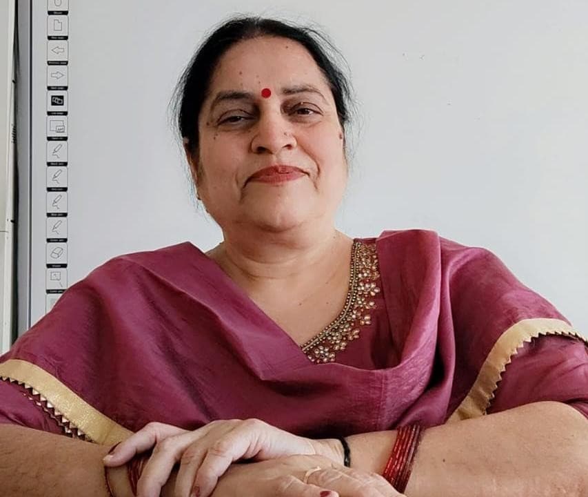 Astro dr Chitra devgon — photo 1